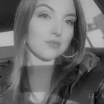 Jessica Coelho, chargée des relation entreprise à paris